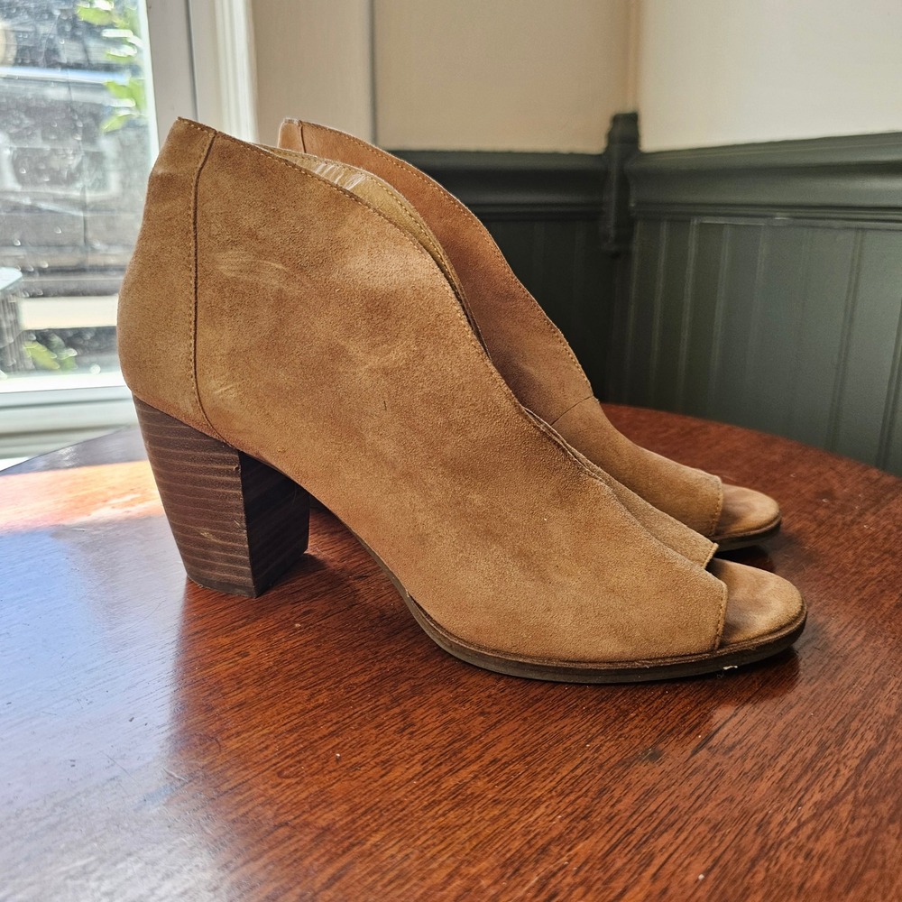 Lucky Brand Joal Tan Suede Peep Toe open V-Cut Block Heel Booties womens 9M/40